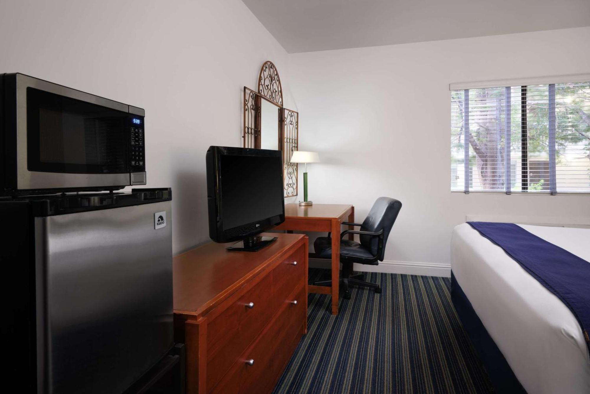 Zico, Bw Signature Collection Hotel