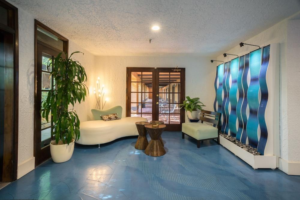 Zico Hotel